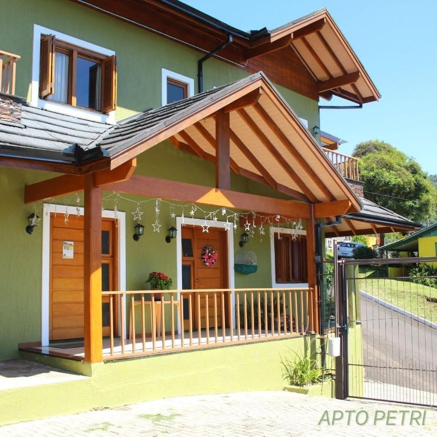 Petri * Gramado